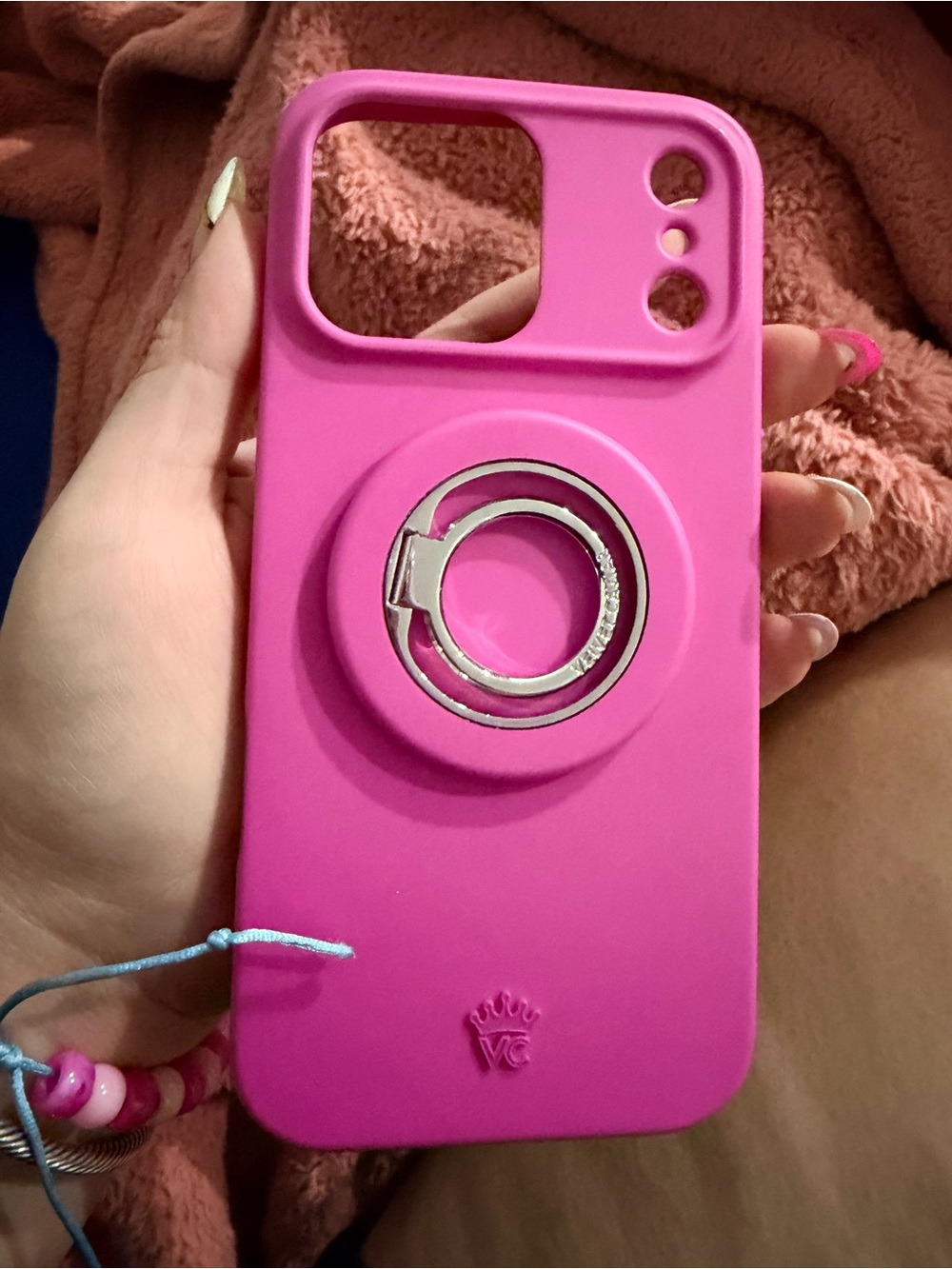 Velvet Caviar iPhone 17 pro max case with ring